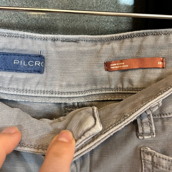 🦆 Pilcro Distressed Gray Wanderer Pant - size 29​ - Picture 4 of 9